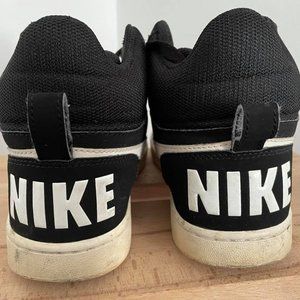 Nike Vo2 Court Borough Mid - Women's 9